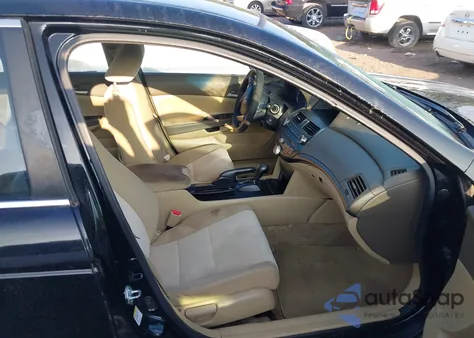 2010 Honda Accord 2.4 Lx-P z USA, uszkodzony, nr VIN 1HGCP2F43AA138563